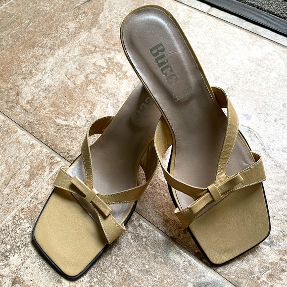Bucci Bella Shoes - Gold strap sandals.  Italian made.